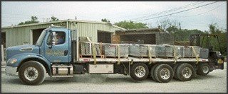 Flatbed with Fork Lift